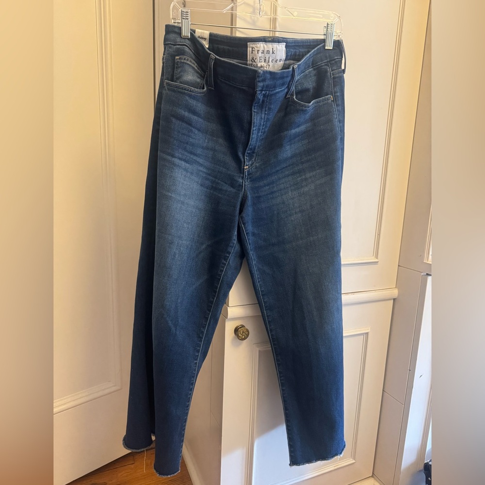 FRANK & EILEEN JEANS???!